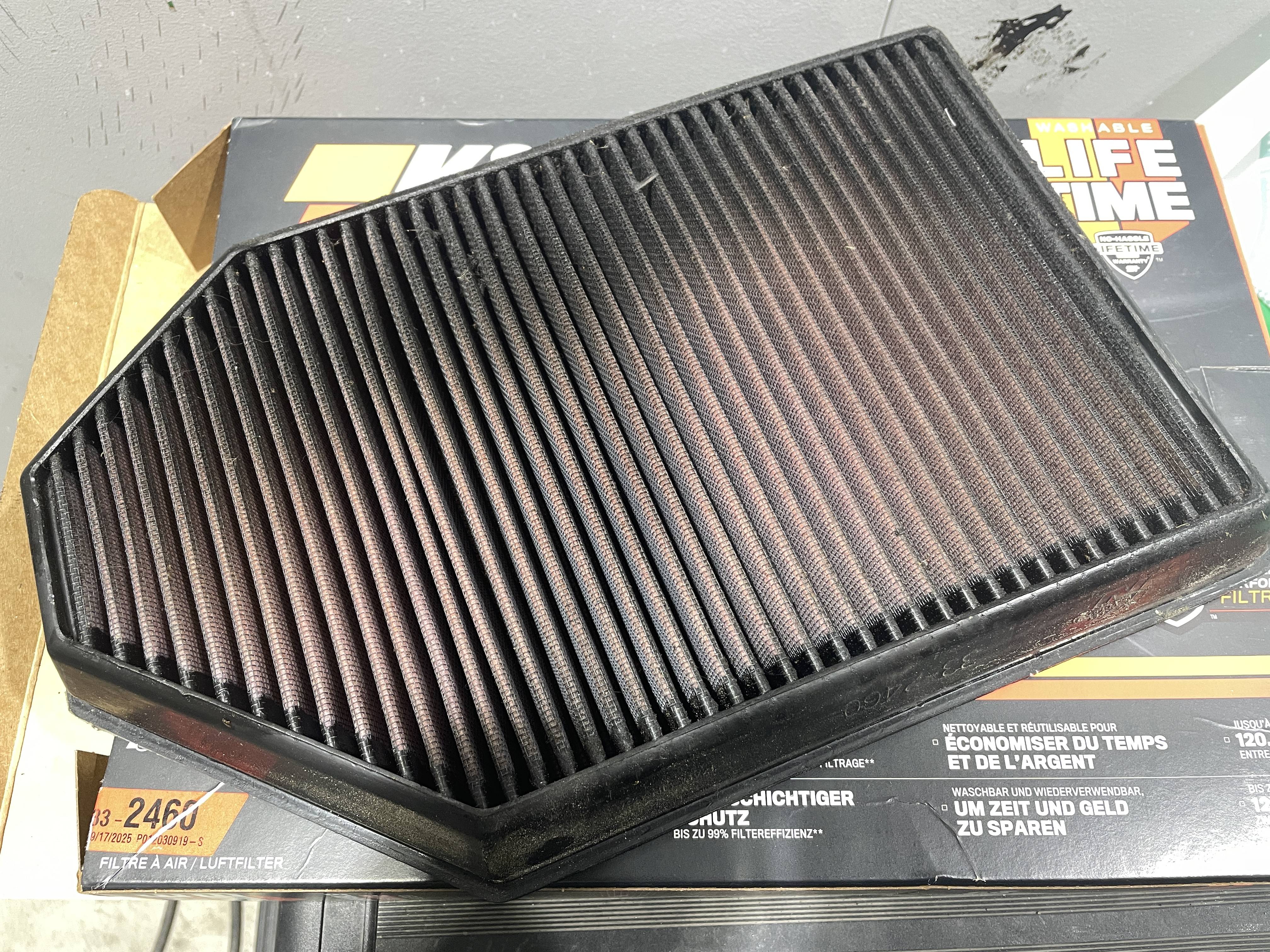 皆さんはエアクリーナーを交換していますか？01