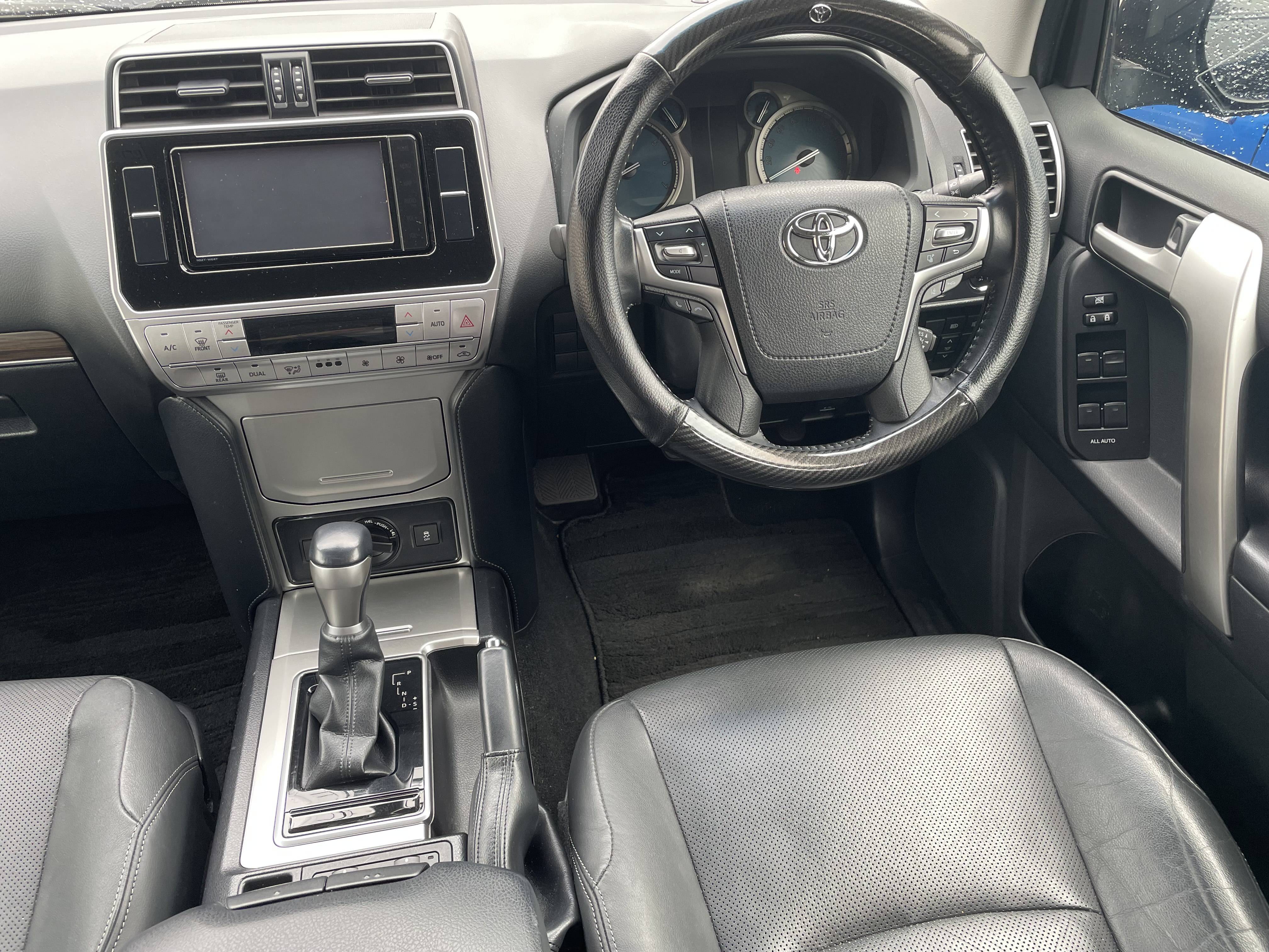 ランドクルーザープラド02