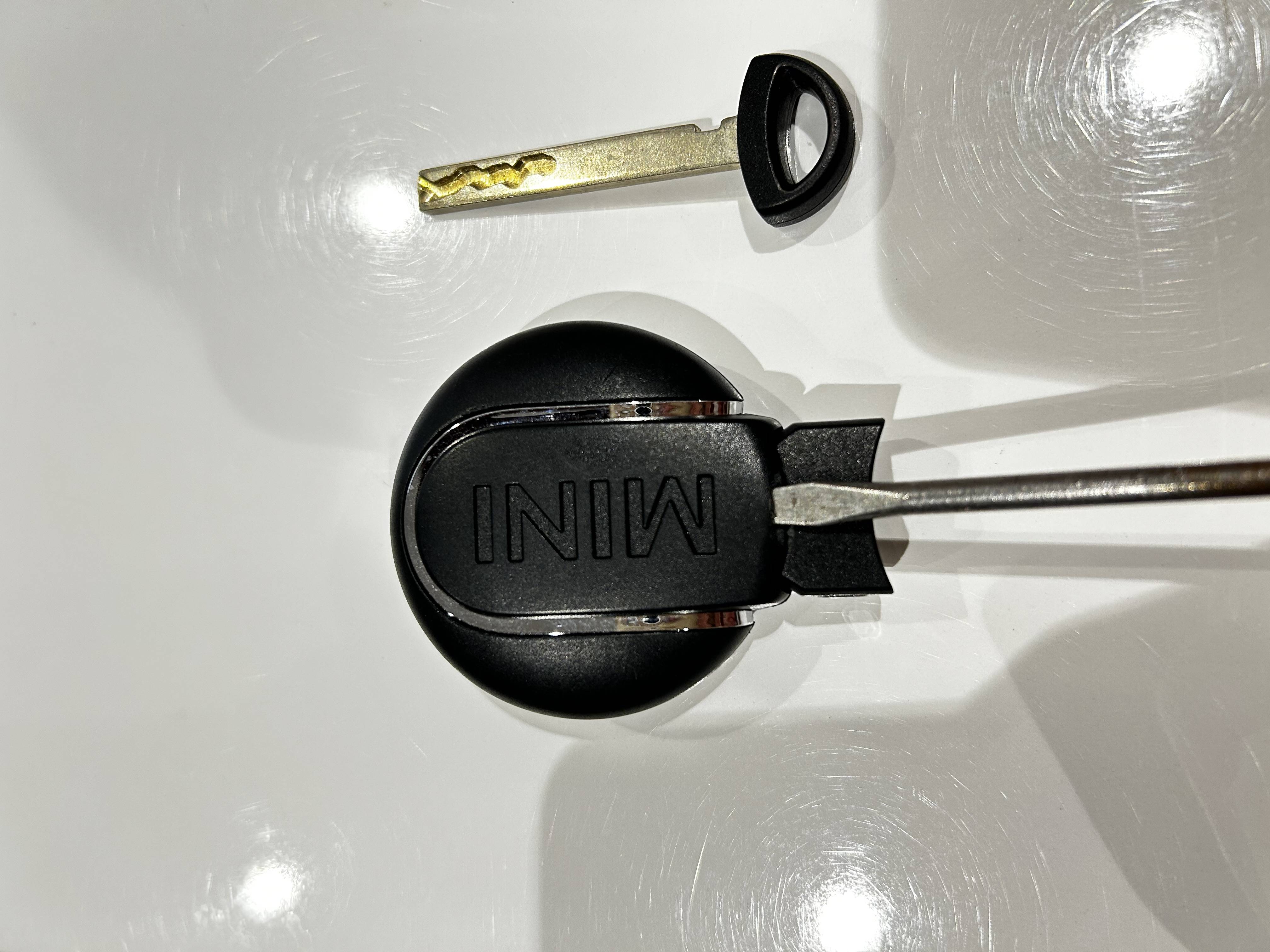 BMW電池交換★04