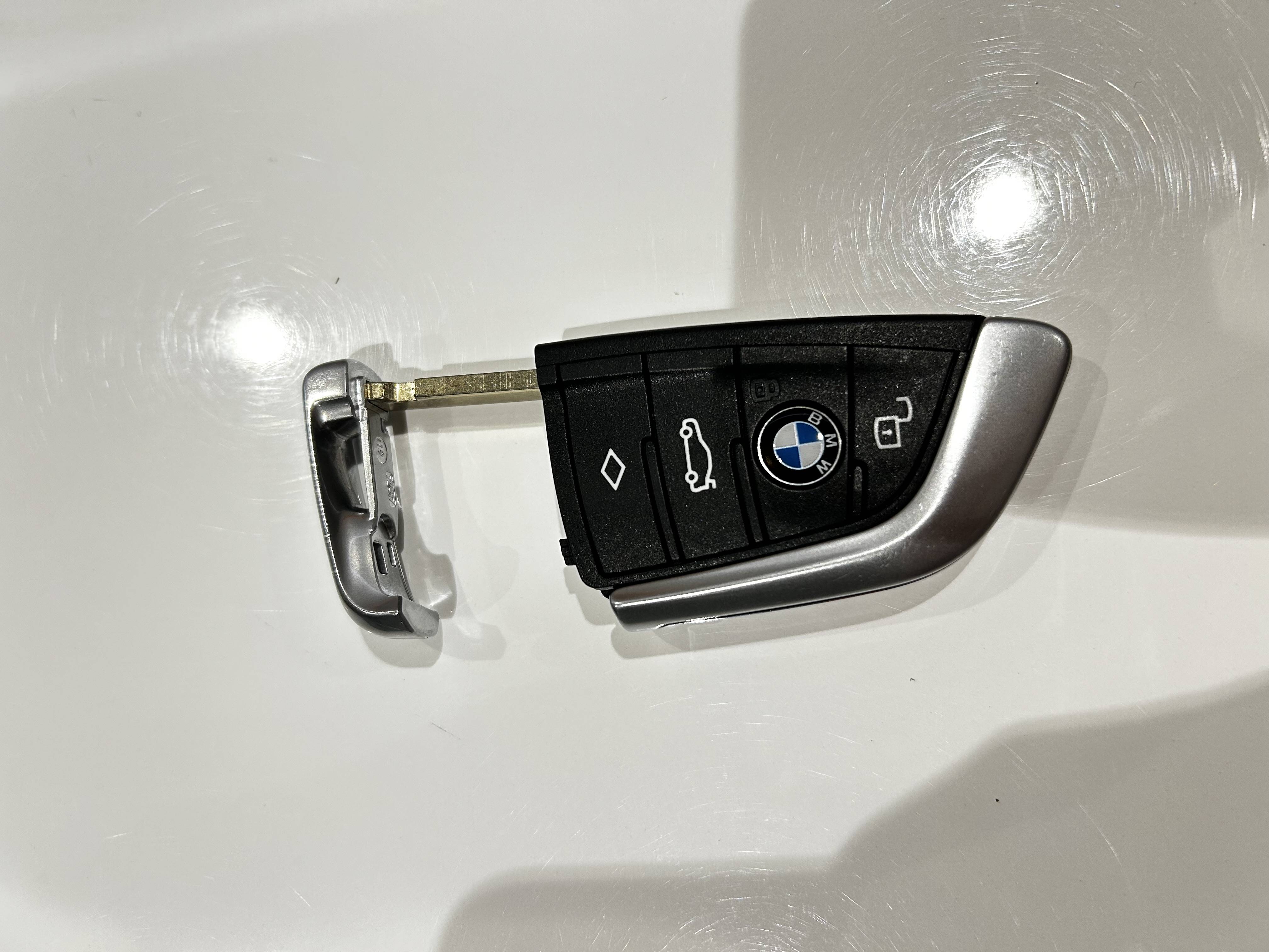 BMW電池交換★09