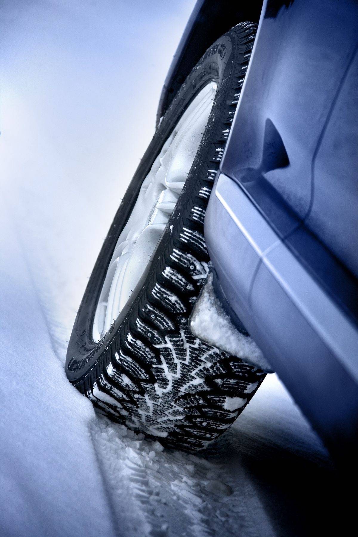 スタッドレスタイヤ履き替え大丈夫ですか？