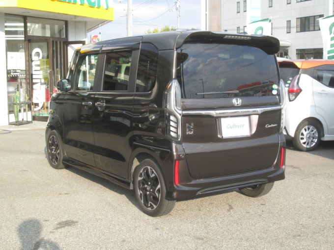 R2　ホンダ　N-BOXカスタムGLターボセンシング入庫いたしました。03