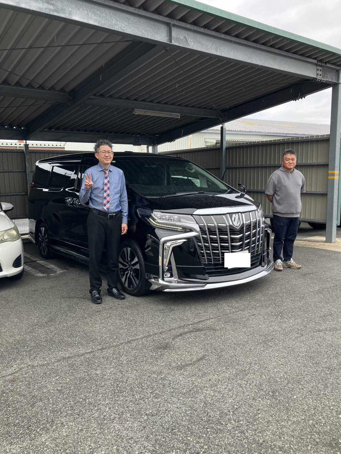 アルファード納車させて頂きました。