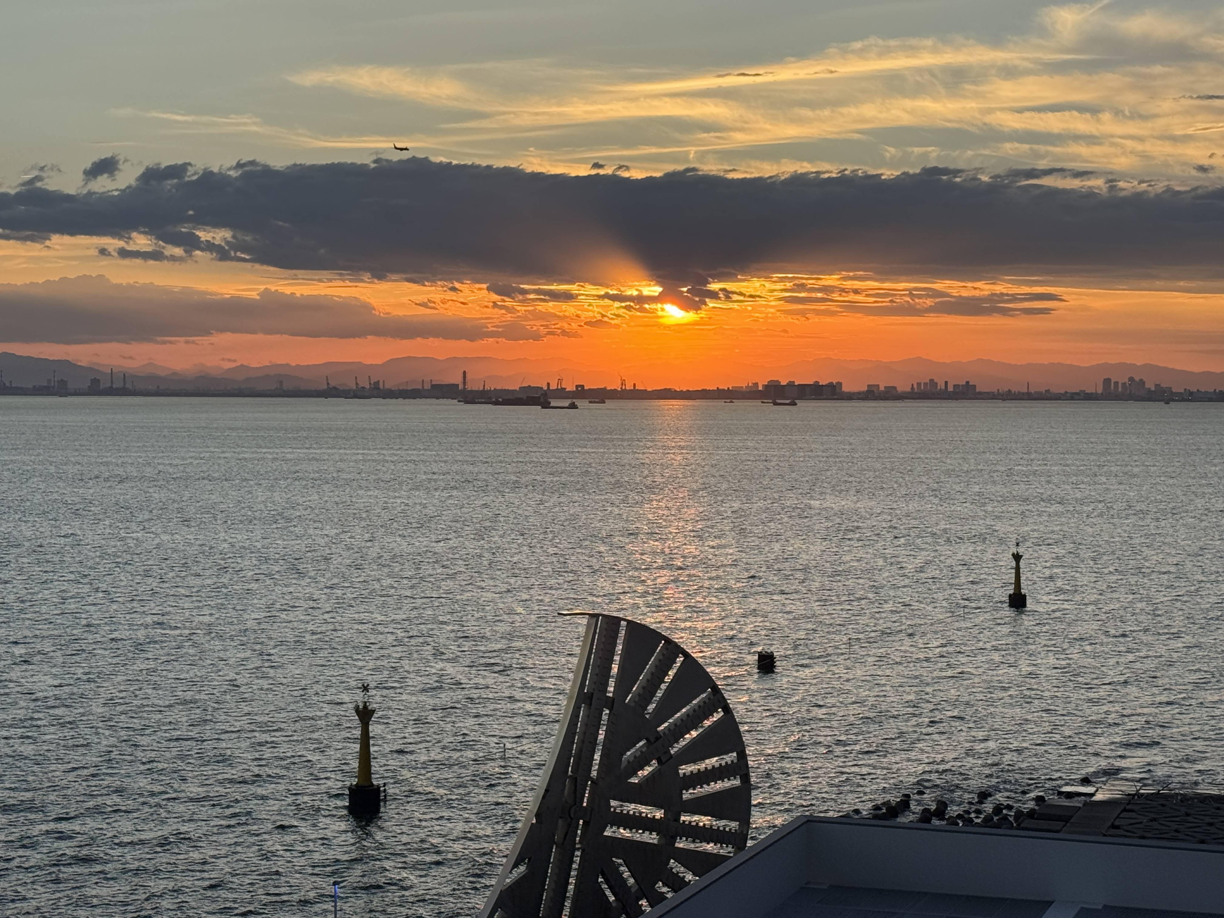 海ほたるで夕日