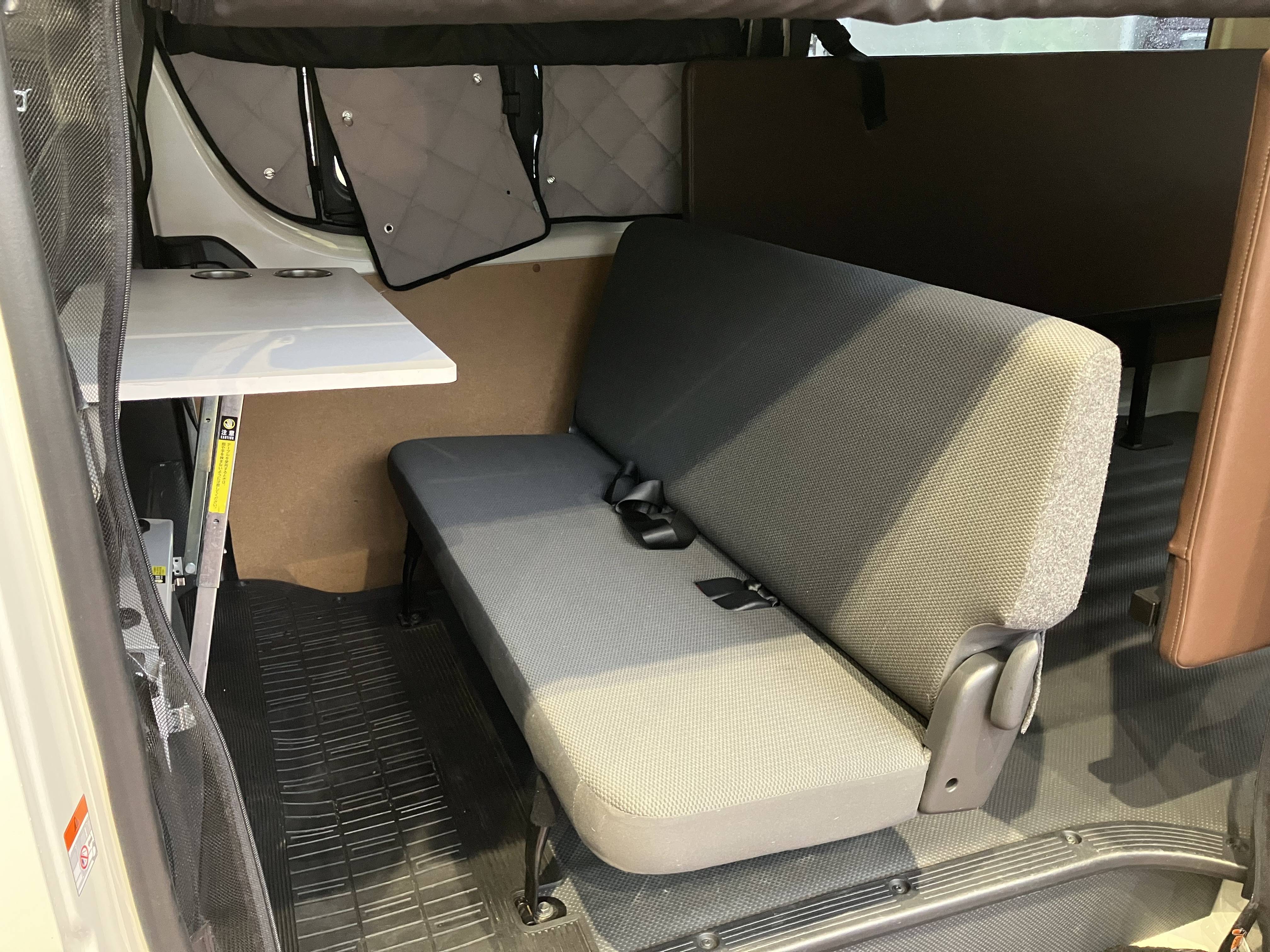 ハイエースバン　イージーキャンパーが入荷いたしました！01