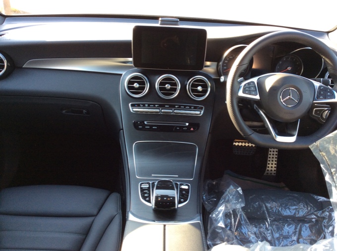 □□ R1 M・ベンツGLC250 入庫 □□02