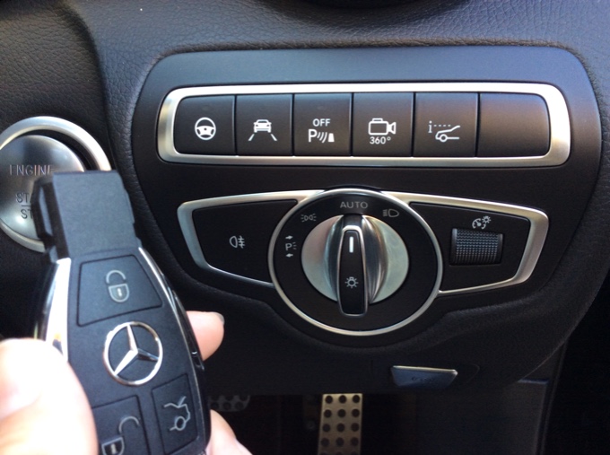 □□ R1 M・ベンツGLC250 入庫 □□03