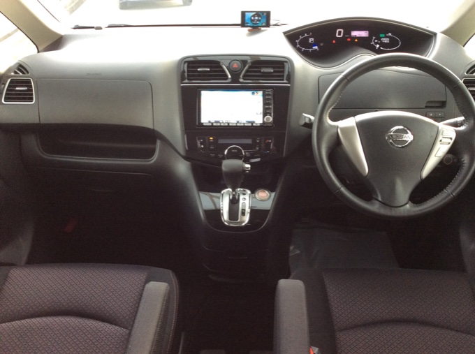 □□ H23 セレナ 入庫 □□02