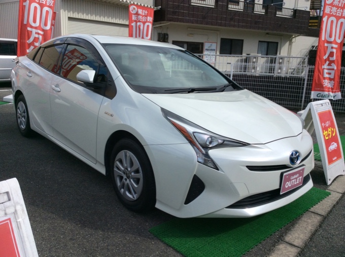 □□ H29 プリウス 入庫 □□