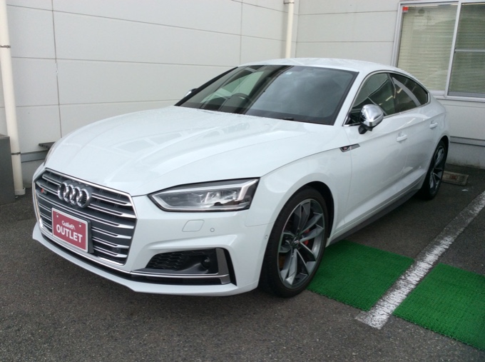 □□ R2 アウディS5 入庫 □□