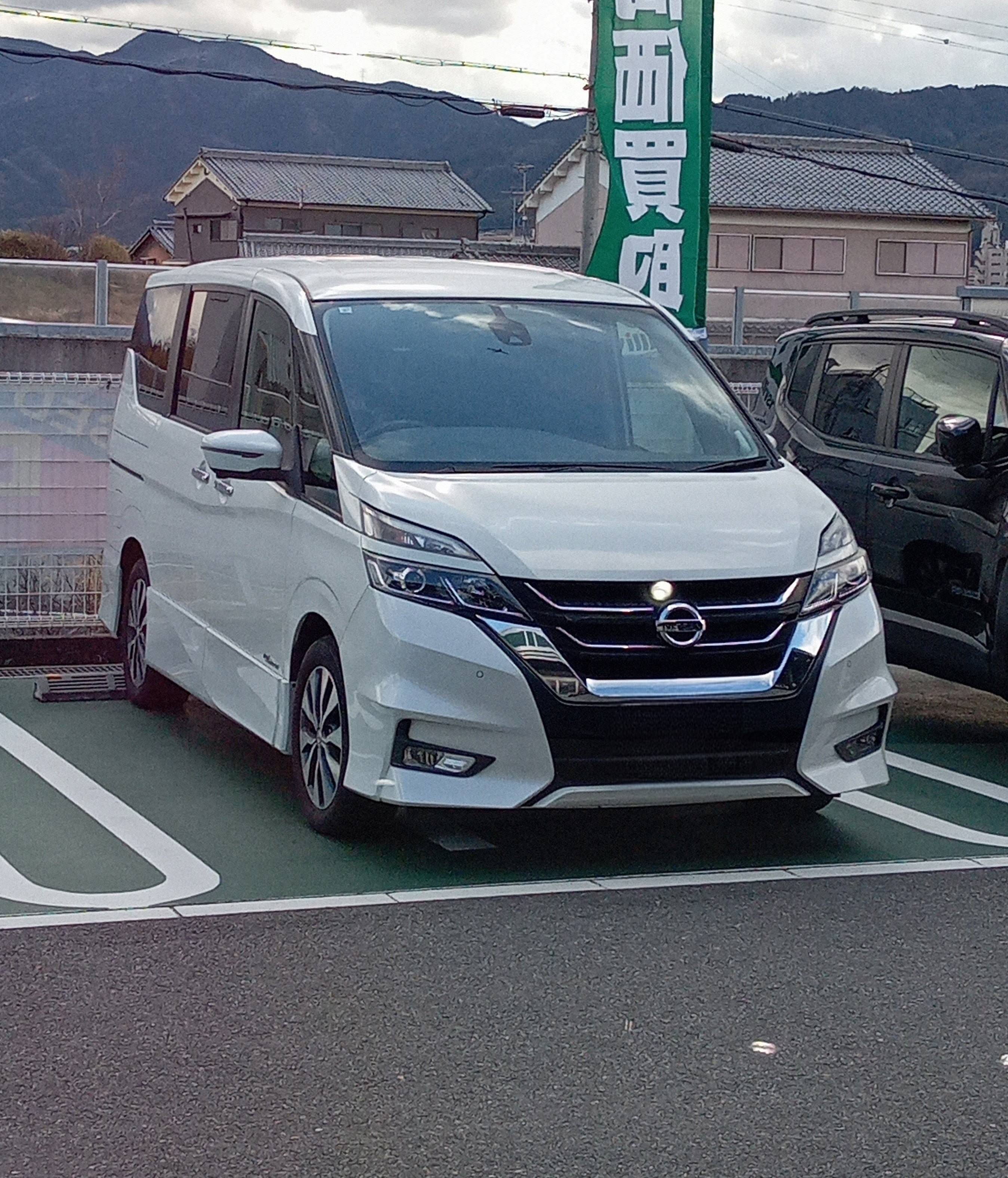□□ H29 セレナ 入庫 □□