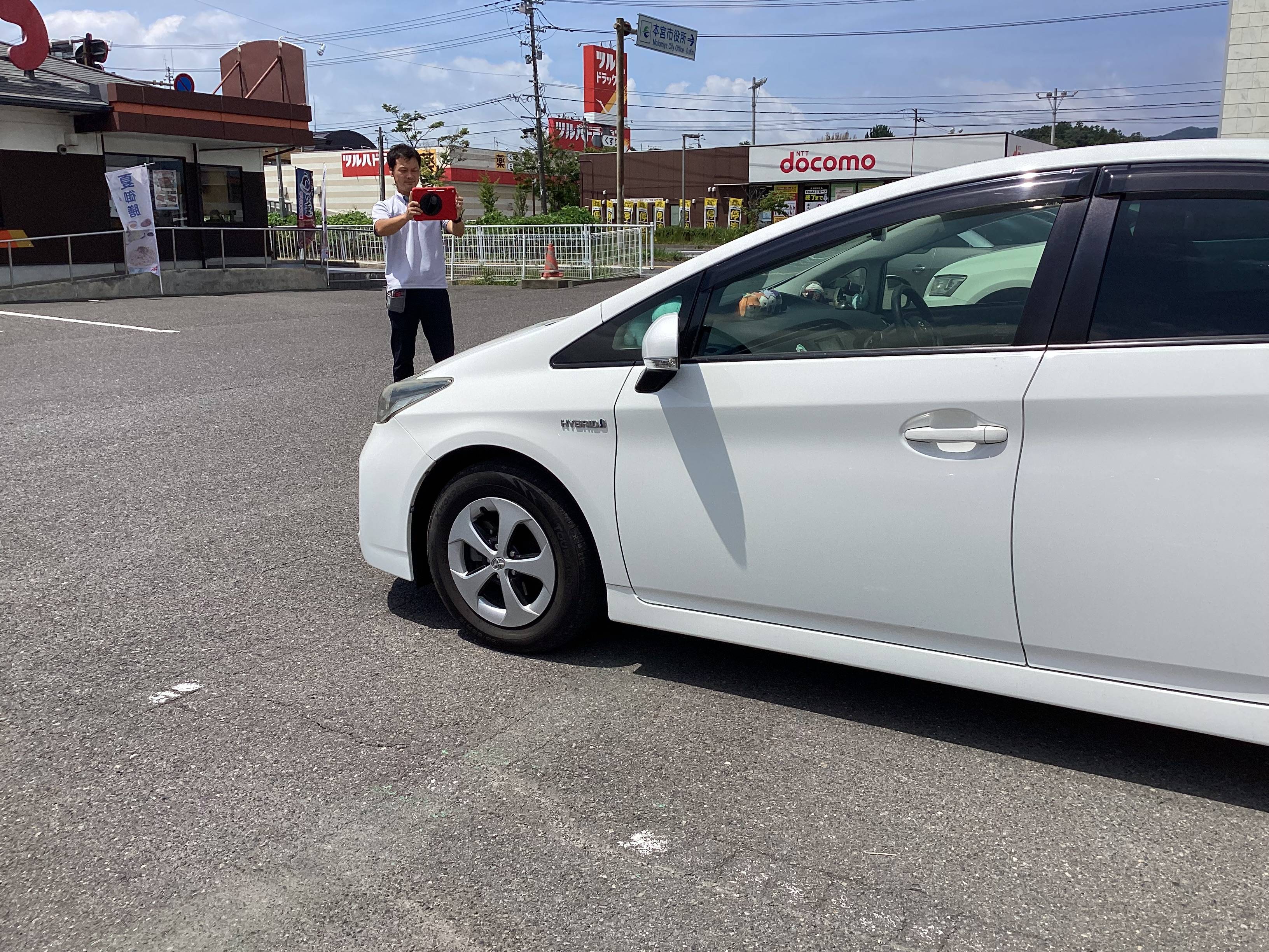 ◇◆◇お客様の愛車、丁寧に査定します◇◆◇03