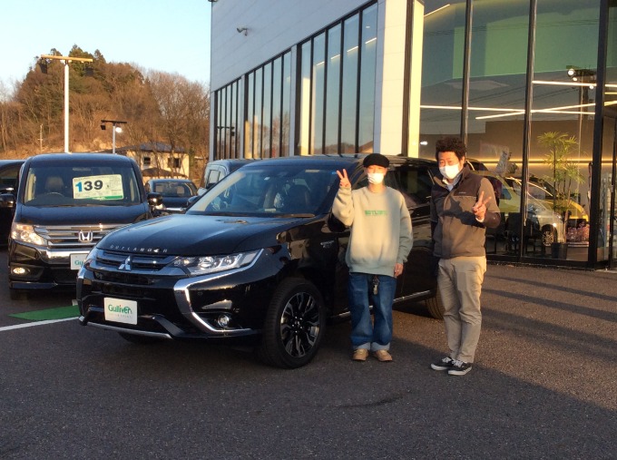 ☆ アウトランダーPHEV ご納車 ☆