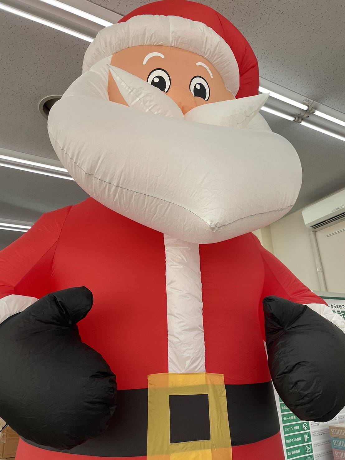 お店にサンタさんがやってきました☆