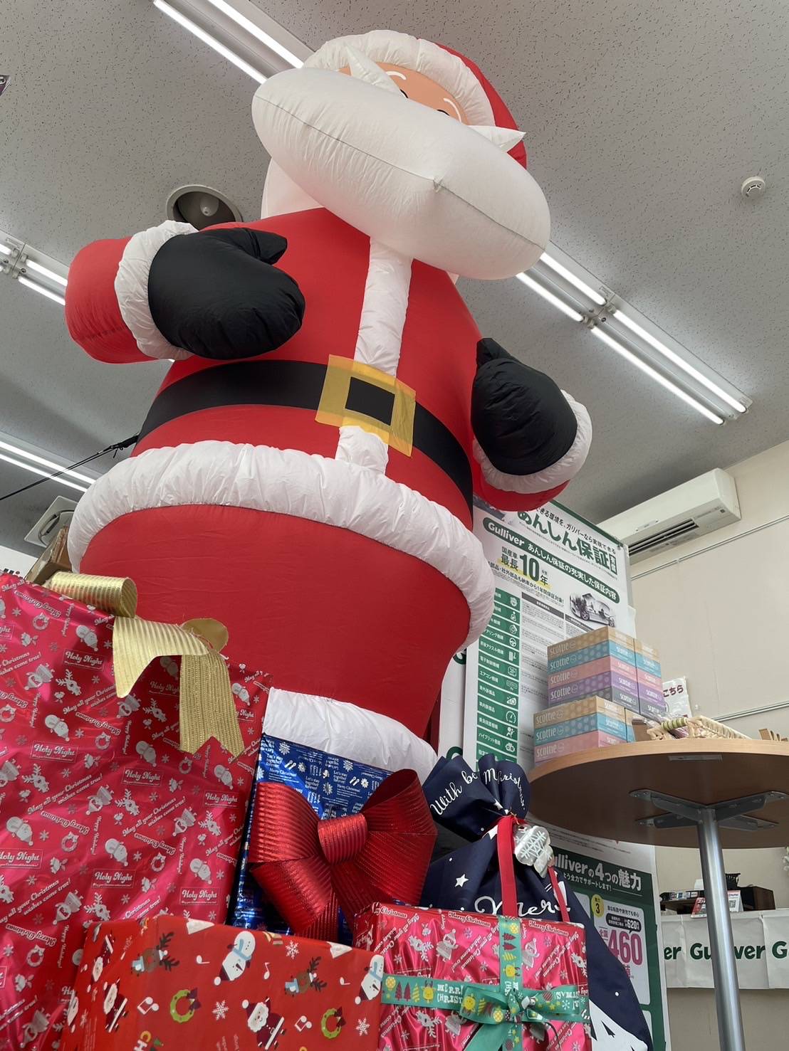 お店にサンタさんがやってきました☆01